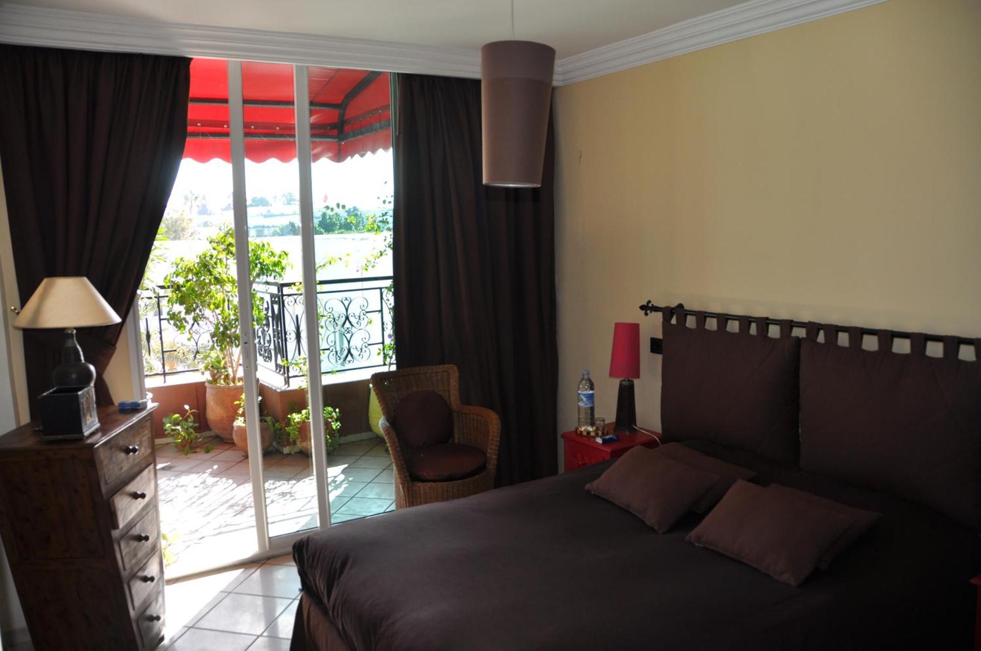 Appartement Agreable Avec 2 Tres Belles Terrasses Au Coeur De Rabat Exterior photo